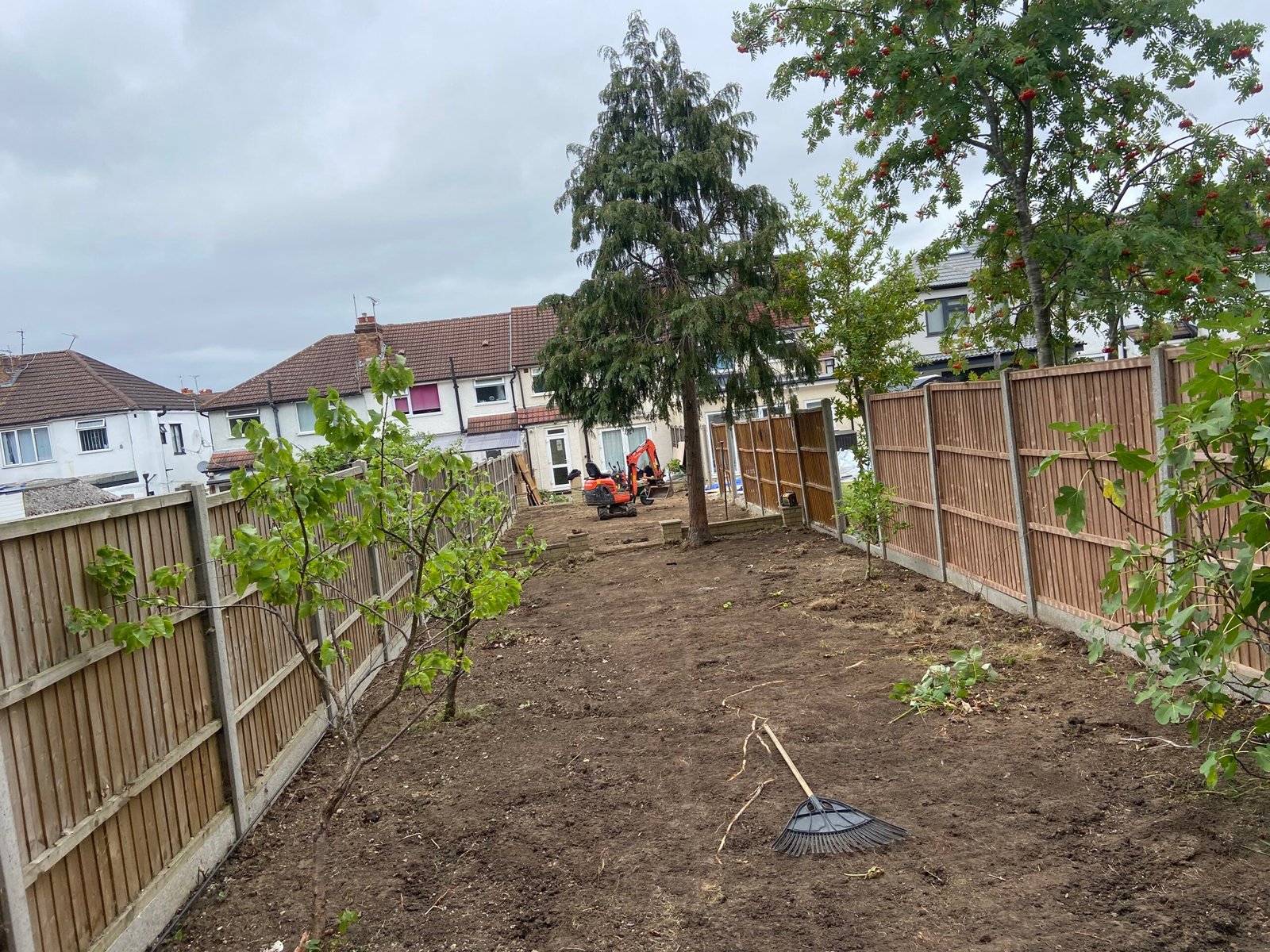 The Man That Can Work - Fencing